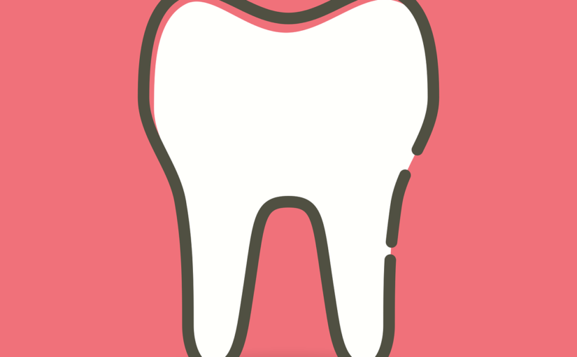 Prześliczne nienaganne zęby również świetny przepiękny uśmieszek to powód do zadowolenia.